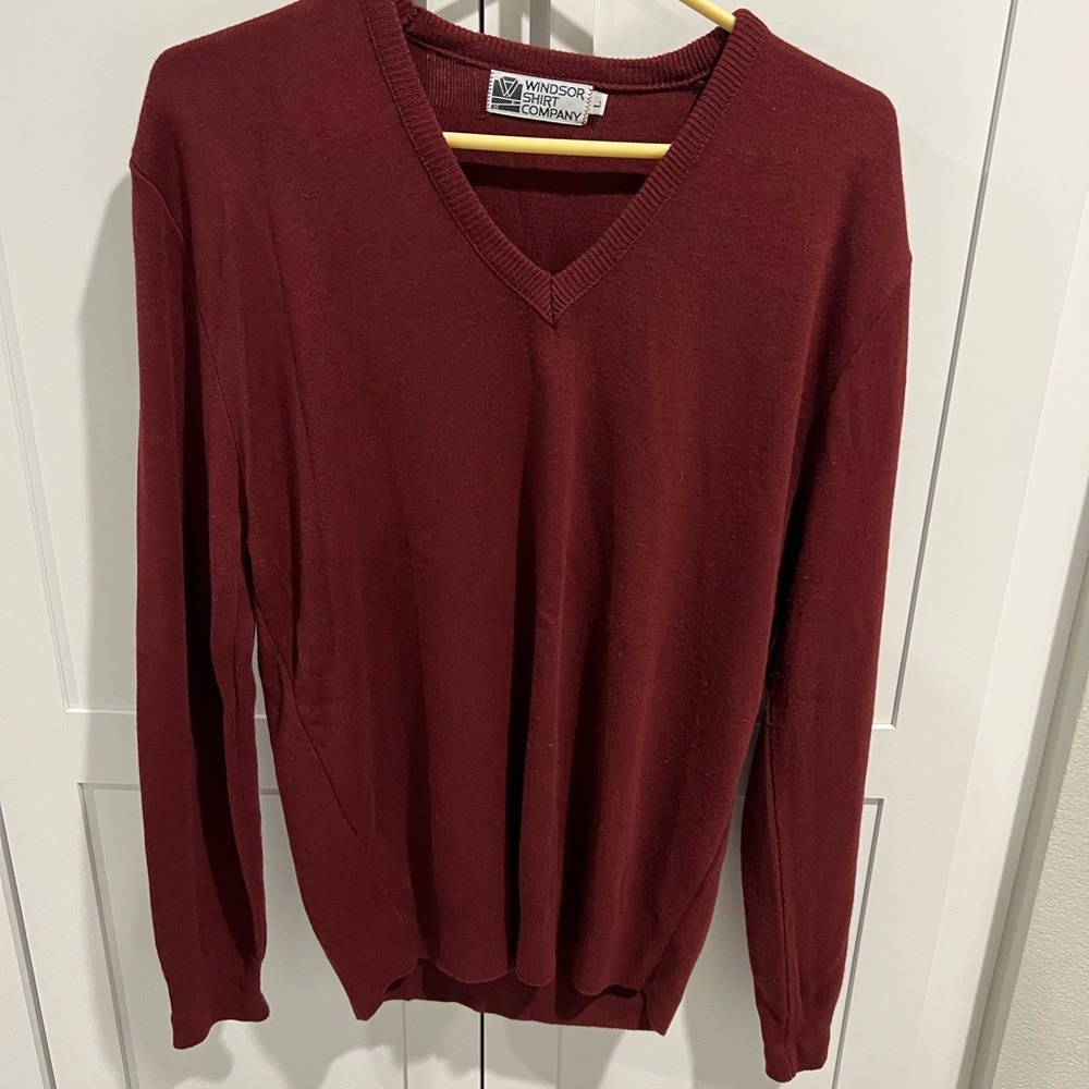 V-neck maroon sweater